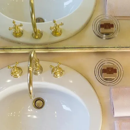 Aparthotel Borgo Storico Seghetti Panichi Castel di Lama