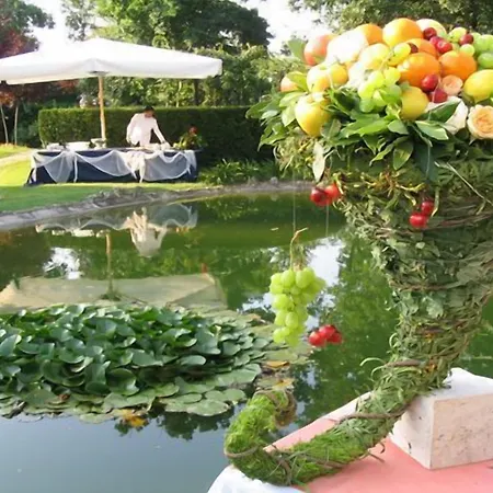 Aparthotel Borgo Storico Seghetti Panichi Castel di Lama