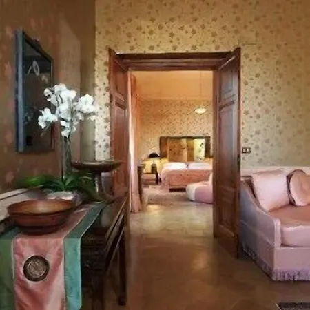 Lägenhetshotell Borgo Storico Seghetti Panichi 4*