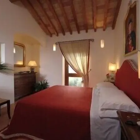 Borgo Storico Seghetti Panichi מלון דירות