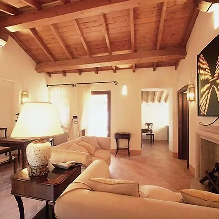 Lägenhetshotell Borgo Storico Seghetti Panichi 4*