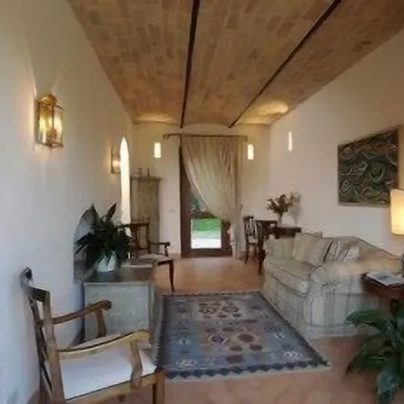 Borgo Storico Seghetti Panichi Lägenhetshotell 4*
