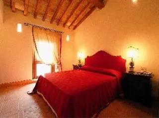 Aparthotel Borgo Storico Seghetti Panichi 4*
