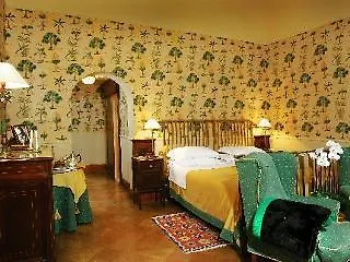 Borgo Storico Seghetti Panichi Castel di Lama