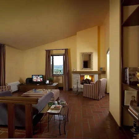 Borgo Storico Seghetti Panichi Apart-hotel 4*