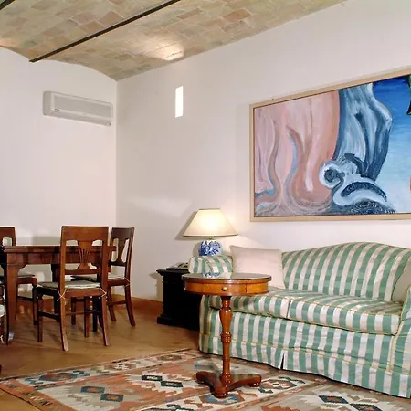 Lägenhetshotell Borgo Storico Seghetti Panichi 4*