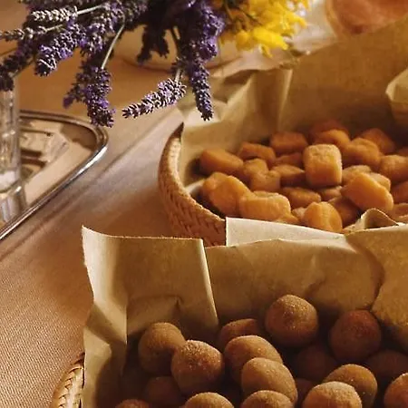 Aparthotel Borgo Storico Seghetti Panichi