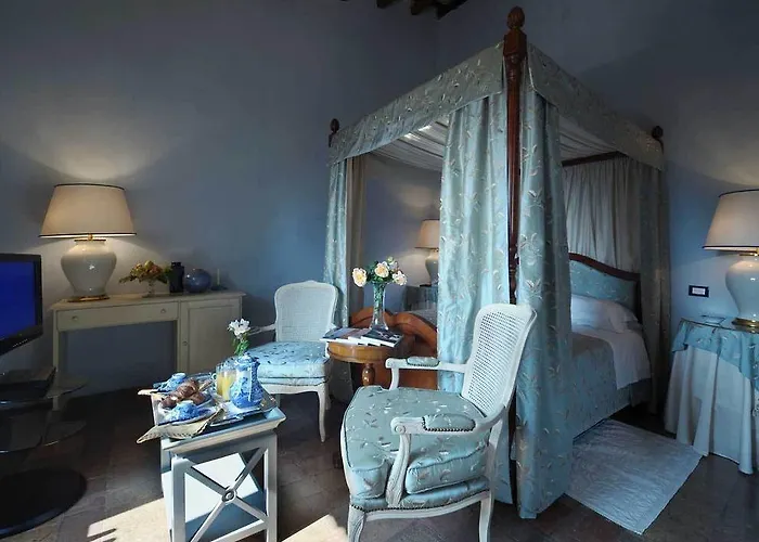 Aparthotel Borgo Storico Seghetti Panichi